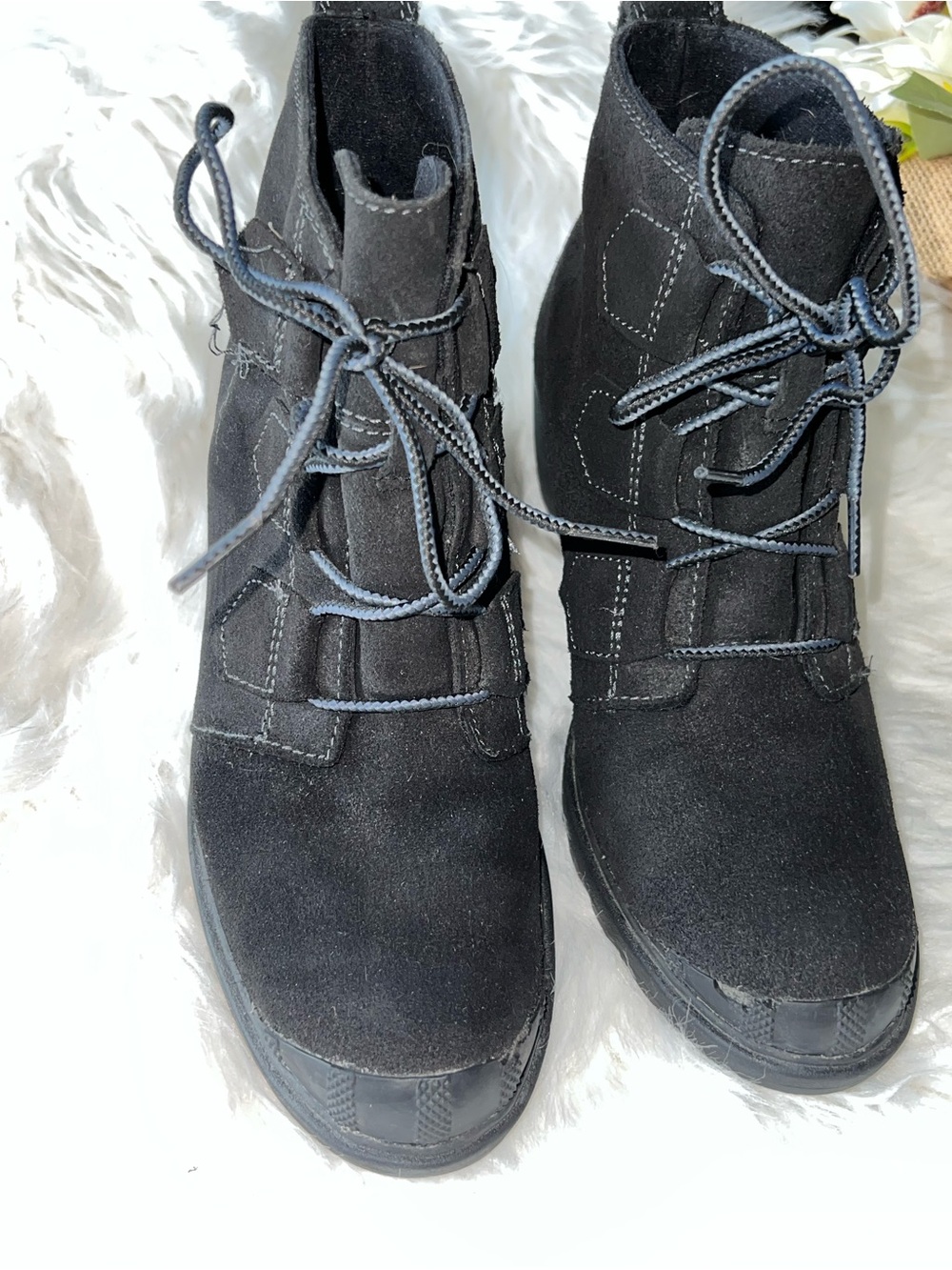 Sorel Black Suede Lace-Up Ankle Boots